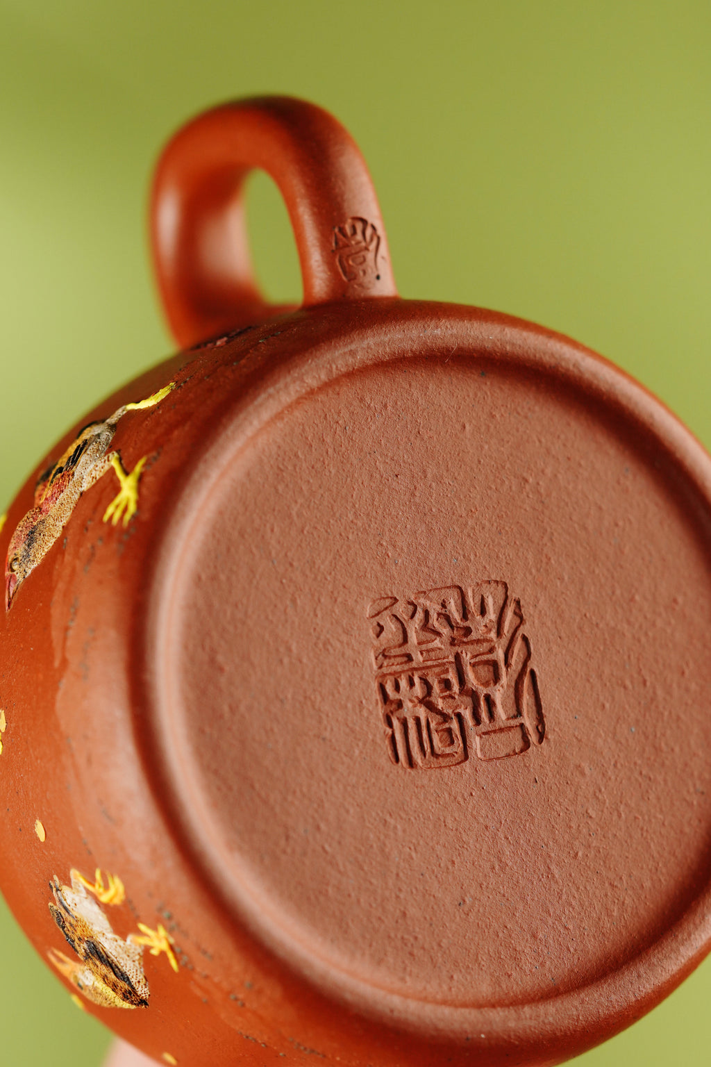 紫砂堆塑·高端臻品 | 彭金格大师孤品重器【德钟壶】——原矿优质老朱泥·75cc ——紫砂立体浮雕大师·彭金格(金一) 亲工