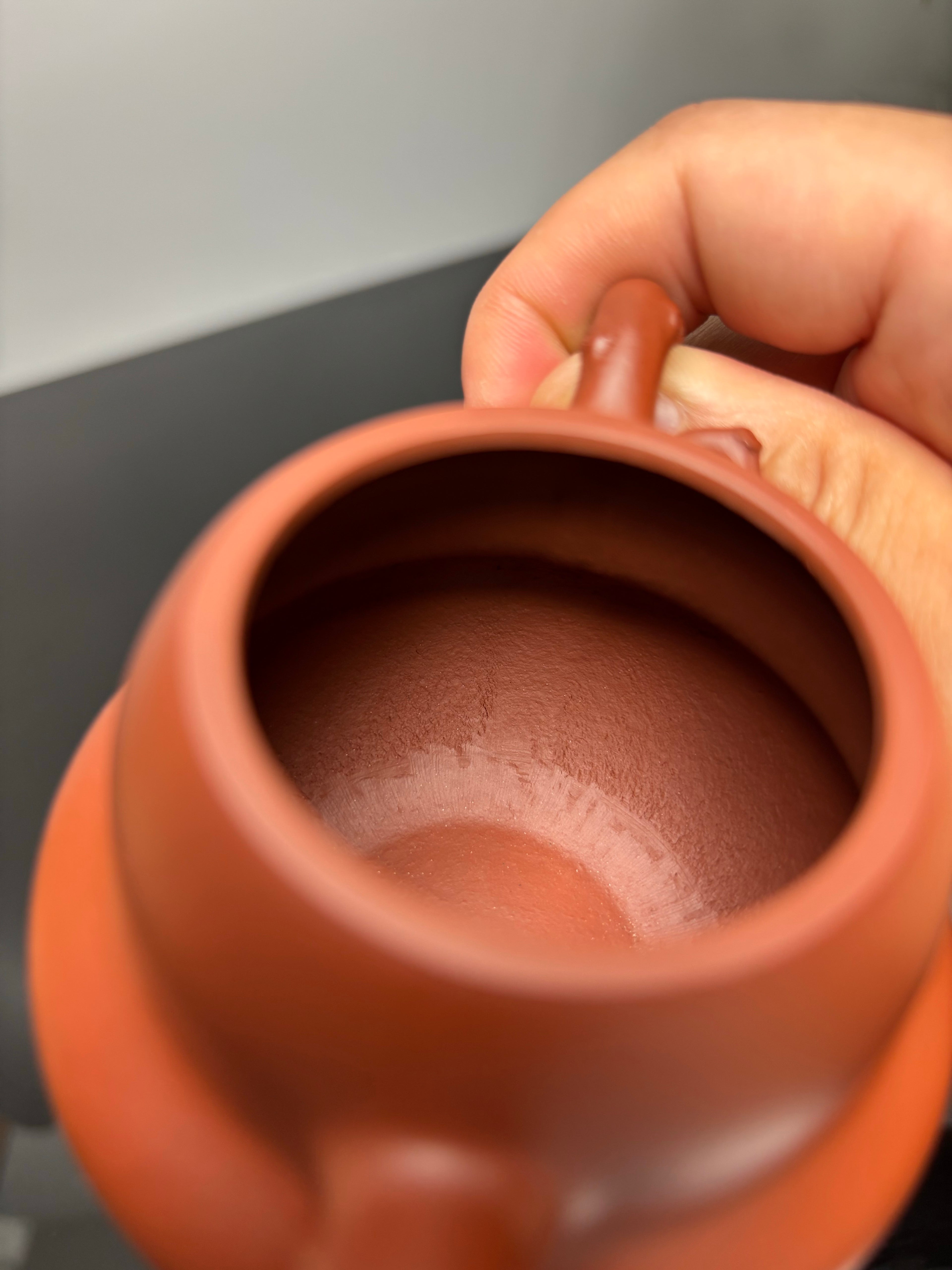 紫砂朱韵 礼藏臻品｜当代朱泥标杆人物｜非遗高层次艺术人才·徐伟强亲工《葫芦壶》高端礼藏重器！  原矿优质·朱泥·150cc