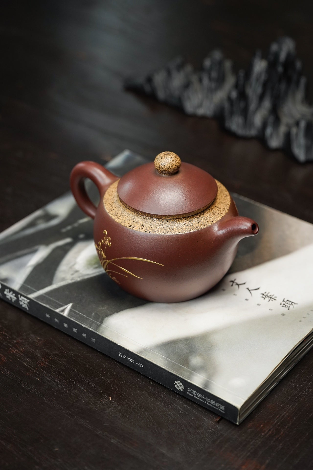 宗师泰斗·邱玉林最具代表艺术巨作《禅缘壶》极具收藏传世与馈赠价值·双顶尖重器【藏品规格】原矿优质底槽清｜450cc