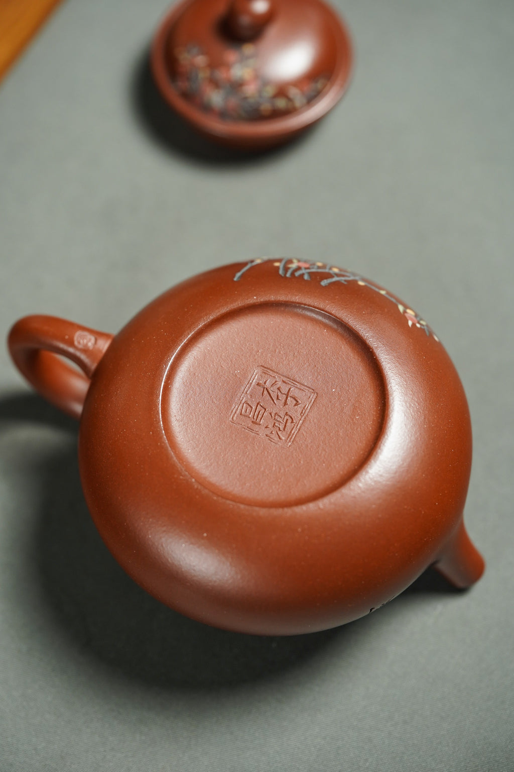 双璧齐辉·收藏界王炸重器👍吴冠中～李昌鸿双大师联名限量款《容天壶》——原矿优质陈腐清水泥·220cc