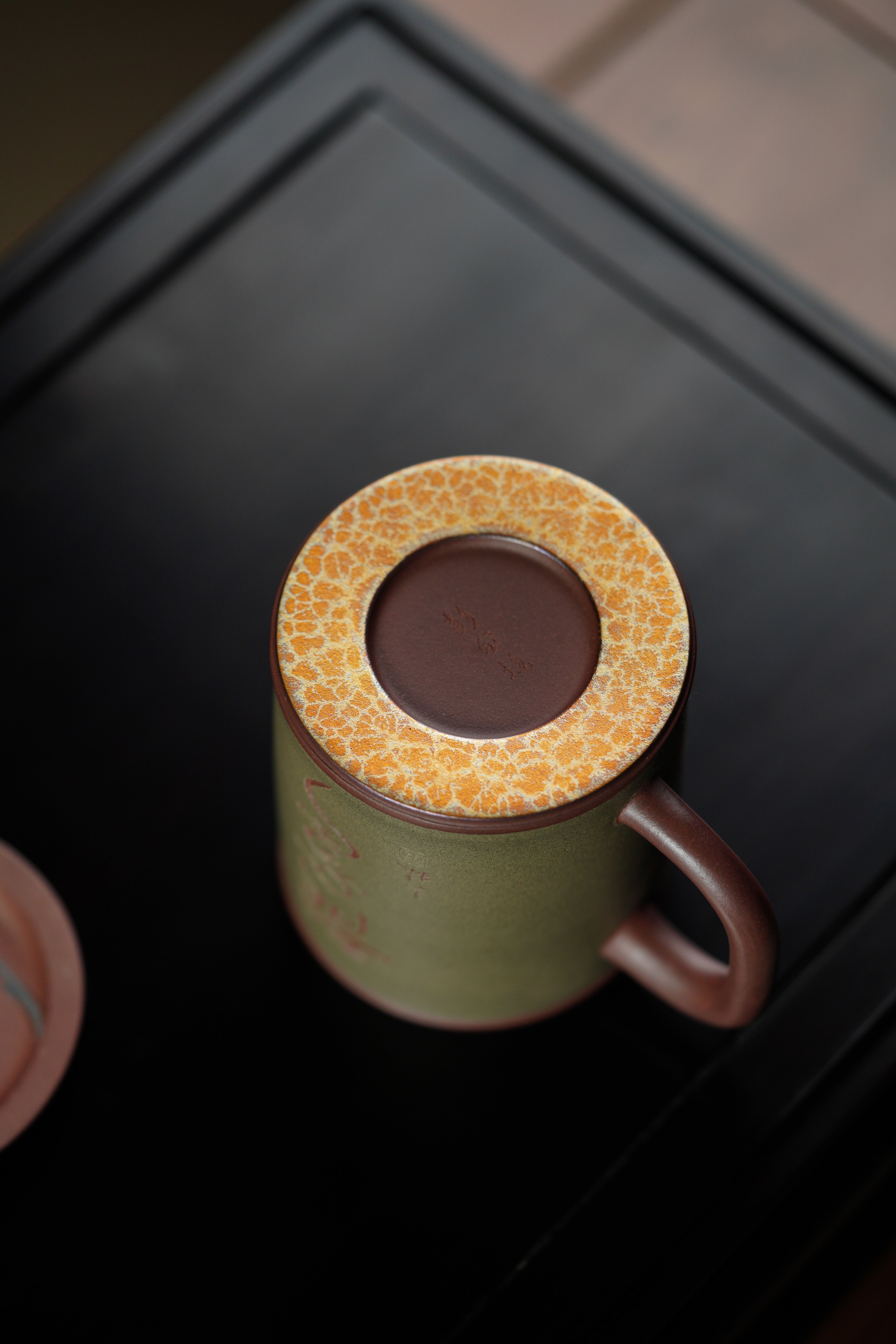 紫砂堆塑·高端臻品 | 彭金格大师孤品重器【龙来福盖杯】收藏传世·高端礼赠·藏值无量！  ——原矿优质底槽清·280cc