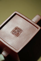 稀世典藏·双大师联袂·世间唯一孤品重器｜沈更轶亲制·邱玉林装饰巅峰之作【金砖聚财壶】——原矿优质底槽清·450cc