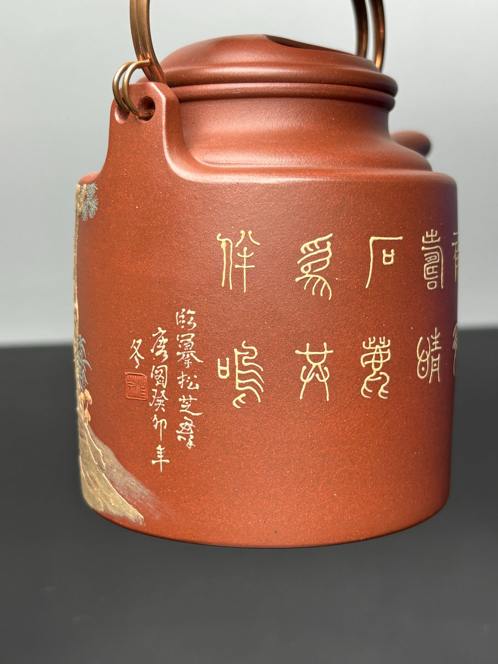 稀世紫砂·全球孤品｜杜益君制·汪小文泥绘【洋桶壶】雅昌拍卖9.7万同款 原矿优质底槽青｜容量：500cc