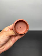 稀世紫砂·全球孤品｜杜益君制·汪小文泥绘【洋桶壶】雅昌拍卖9.7万同款 原矿优质底槽青｜容量：500cc