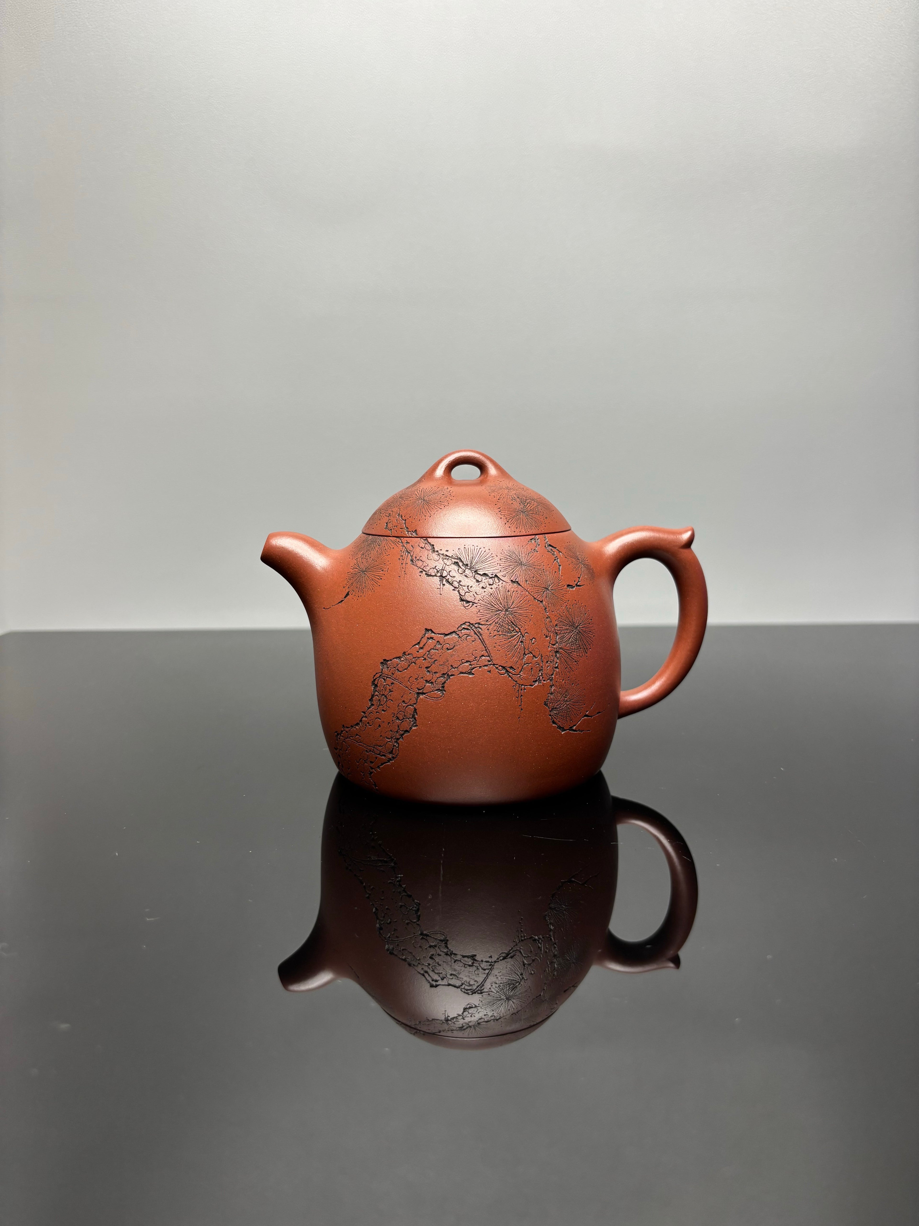 【传世紫砂 礼藏孤品】江建翔嫡传·杜益君扛鼎之作《秦权·听松壶》藏界臻选——原矿优质深井底槽清·500cc