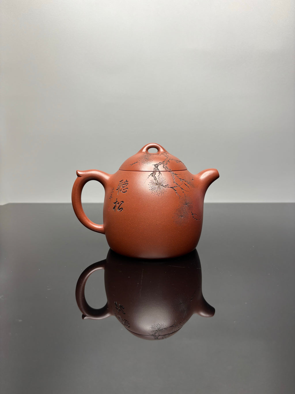 【传世紫砂 礼藏孤品】江建翔嫡传·杜益君扛鼎之作《秦权·听松壶》藏界臻选——原矿优质深井底槽清·500cc