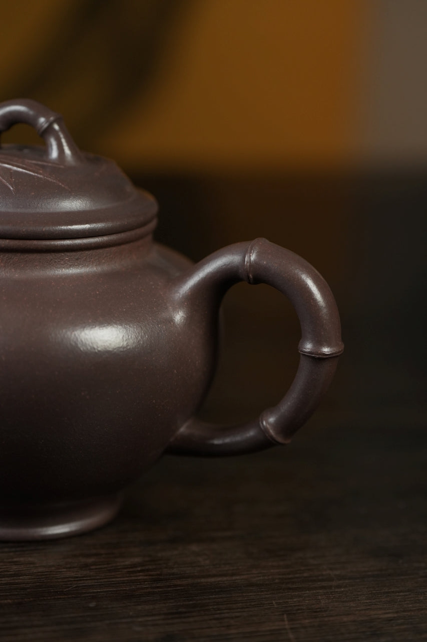 范大生嫡脉·江苏省大师范秀芳·紫砂臻品《翠竹壶》金奖作品——原矿优质天青泥·360cc（入册款代表作）