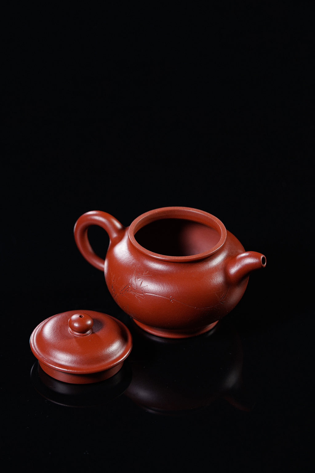 一器藏心经·紫砂纳万福｜郑求标大师｜至尊禅意臻品【掇只壶】 ——原矿优质大红袍·300cc