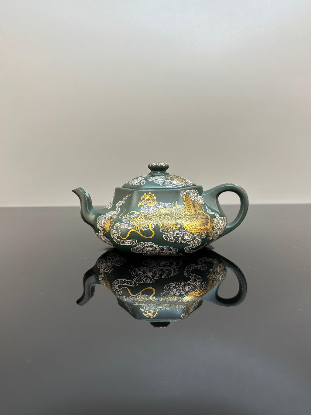 紫砂界80后方器巨匠巅峰臻品《闲者六方壶》传世收藏，藏值无量 甄选优质苏门答腊青·260cc