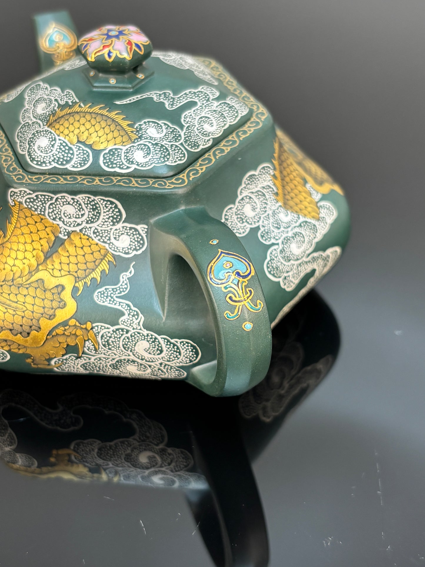 紫砂界80后方器巨匠巅峰臻品《闲者六方壶》传世收藏，藏值无量 甄选优质苏门答腊青·260cc