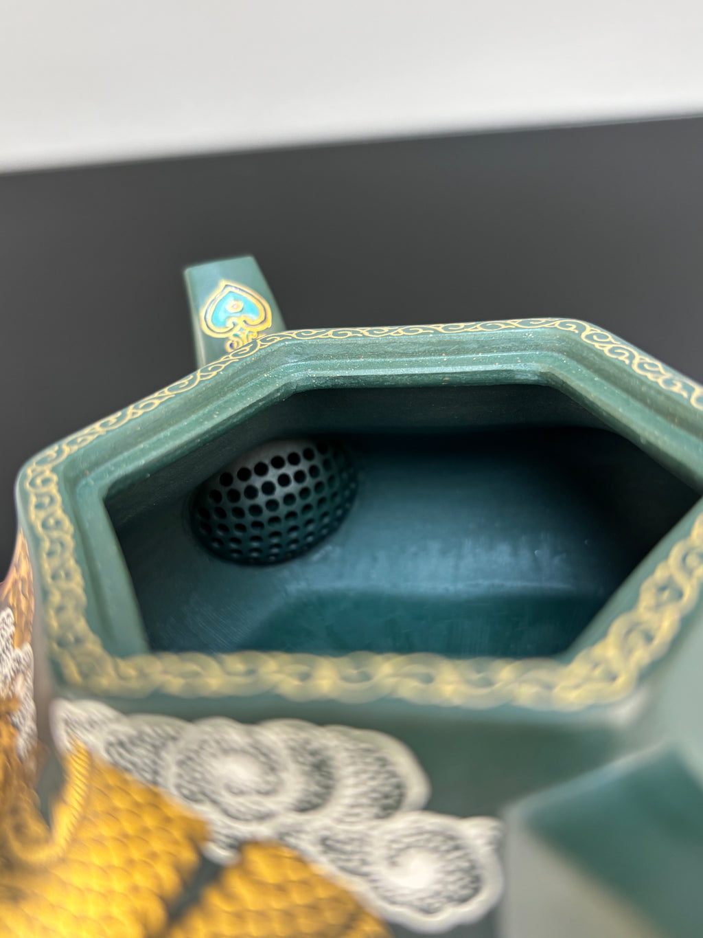 紫砂界80后方器巨匠巅峰臻品《闲者六方壶》传世收藏，藏值无量 甄选优质苏门答腊青·260cc