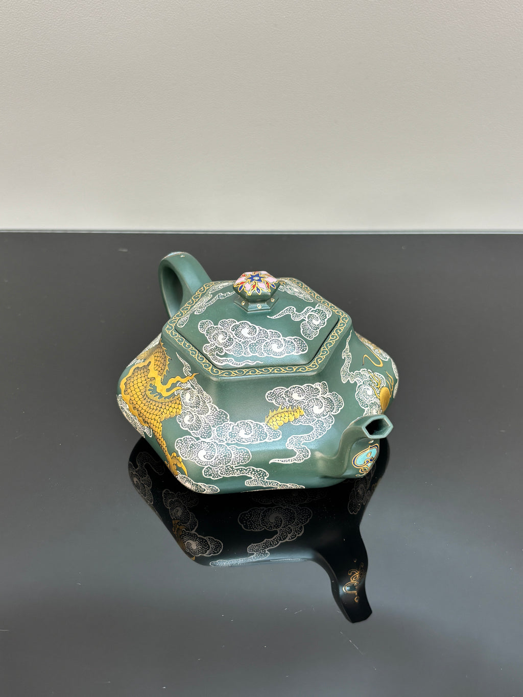 紫砂界80后方器巨匠巅峰臻品《闲者六方壶》传世收藏，藏值无量 甄选优质苏门答腊青·260cc