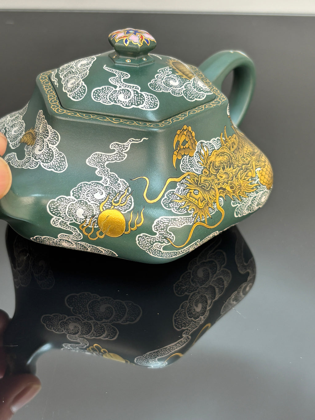 紫砂界80后方器巨匠巅峰臻品《闲者六方壶》传世收藏，藏值无量 甄选优质苏门答腊青·260cc