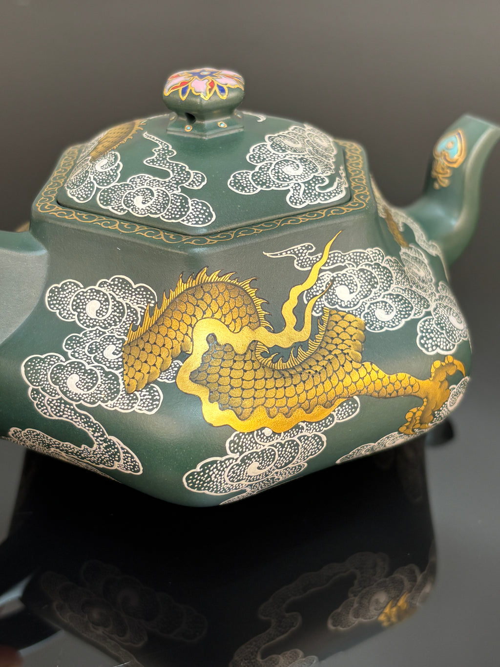 紫砂界80后方器巨匠巅峰臻品《闲者六方壶》传世收藏，藏值无量 甄选优质苏门答腊青·260cc