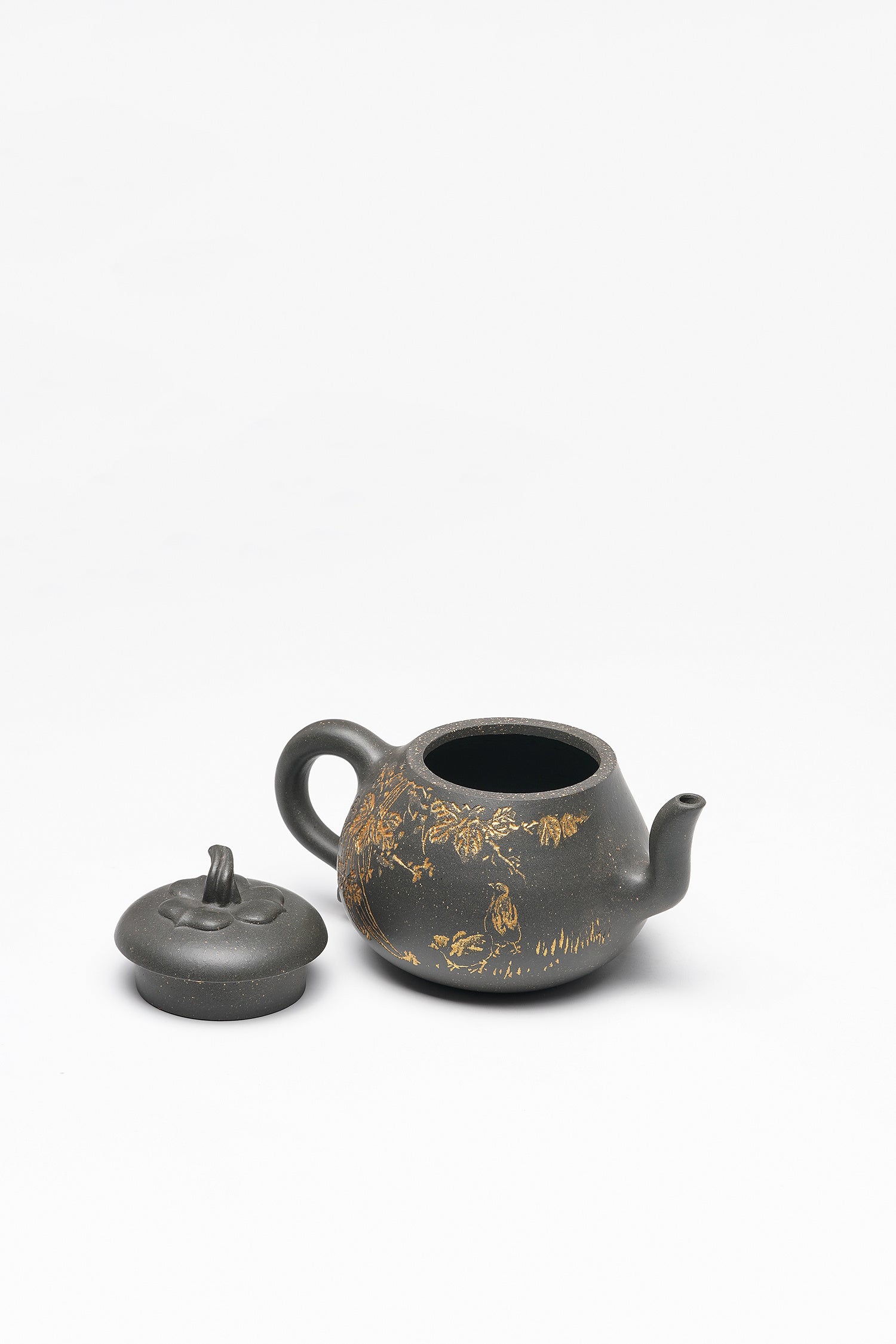 储立之大师传世典藏重器《矮茄瓜壶》是礼藏双宜首选的高端艺术品！  ——原矿优质 雪花青·300cc