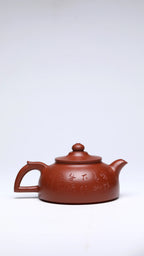 李峰大师·紫砂界彩刻山水标杆臻品《天笠壶》礼藏双绝 传世重器！  ——原矿优质底槽清·450cc