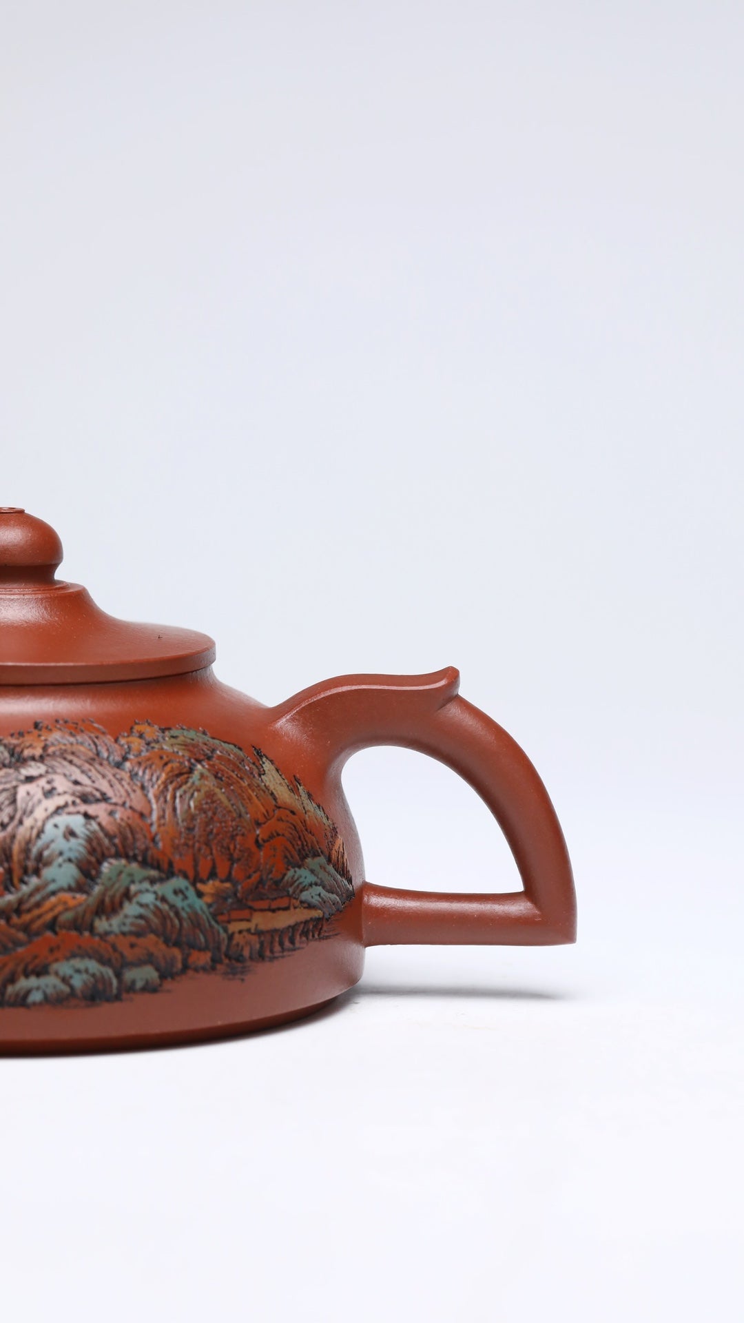李峰大师·紫砂界彩刻山水标杆臻品《天笠壶》礼藏双绝 传世重器！  ——原矿优质底槽清·450cc