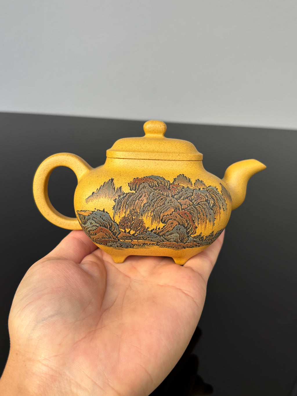 紫砂界彩刻山水第一人·李峰巅峰臻品《传炉壶》礼藏双绝 传世重器！  ——原矿优质黄金段·300cc