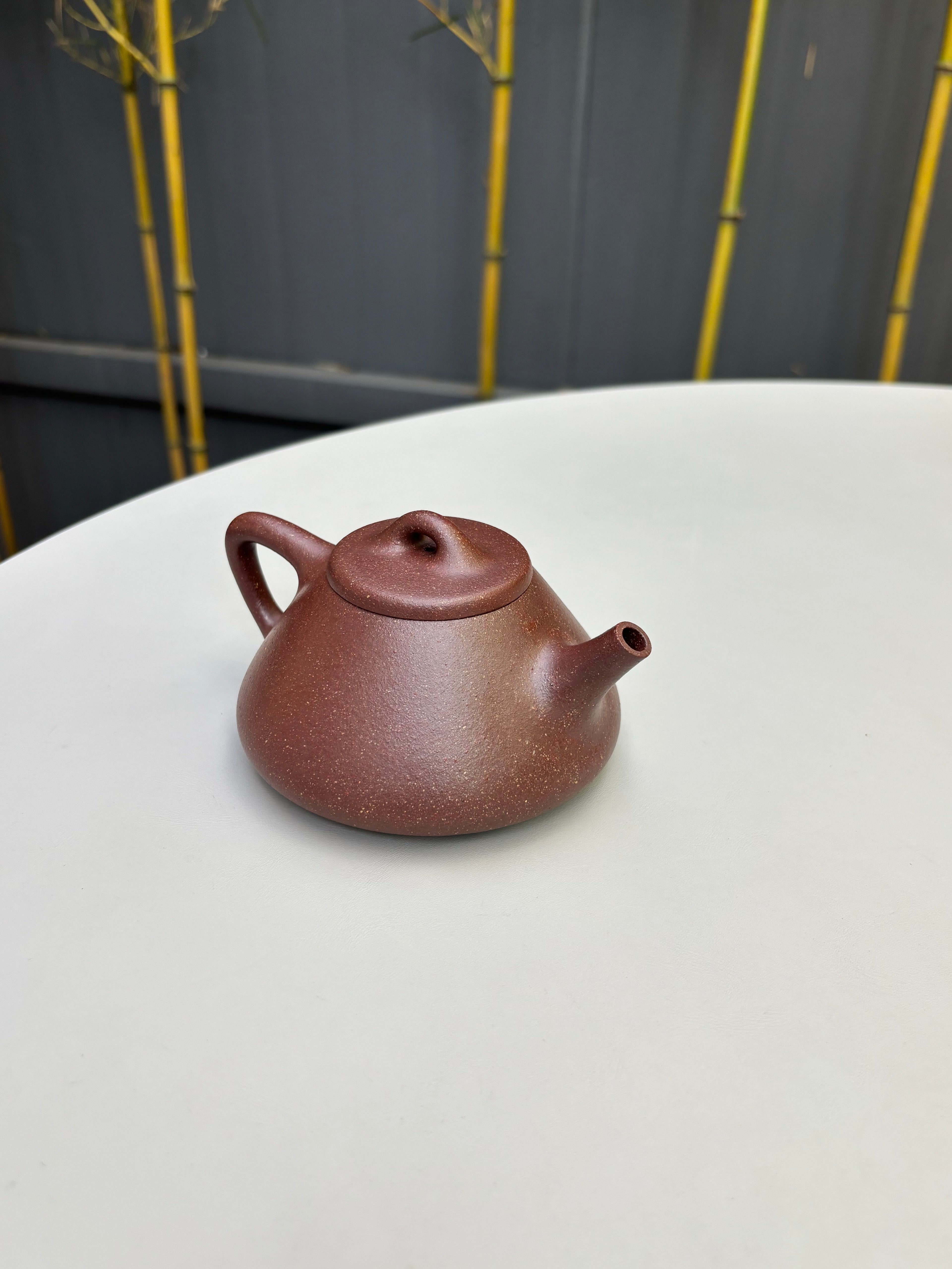 范泽锋高徒·邱爽紫砂潜力重器《子冶石瓢》是您礼藏皆宜的高端艺术品👍  ——原矿优质紫玉金砂·220cc