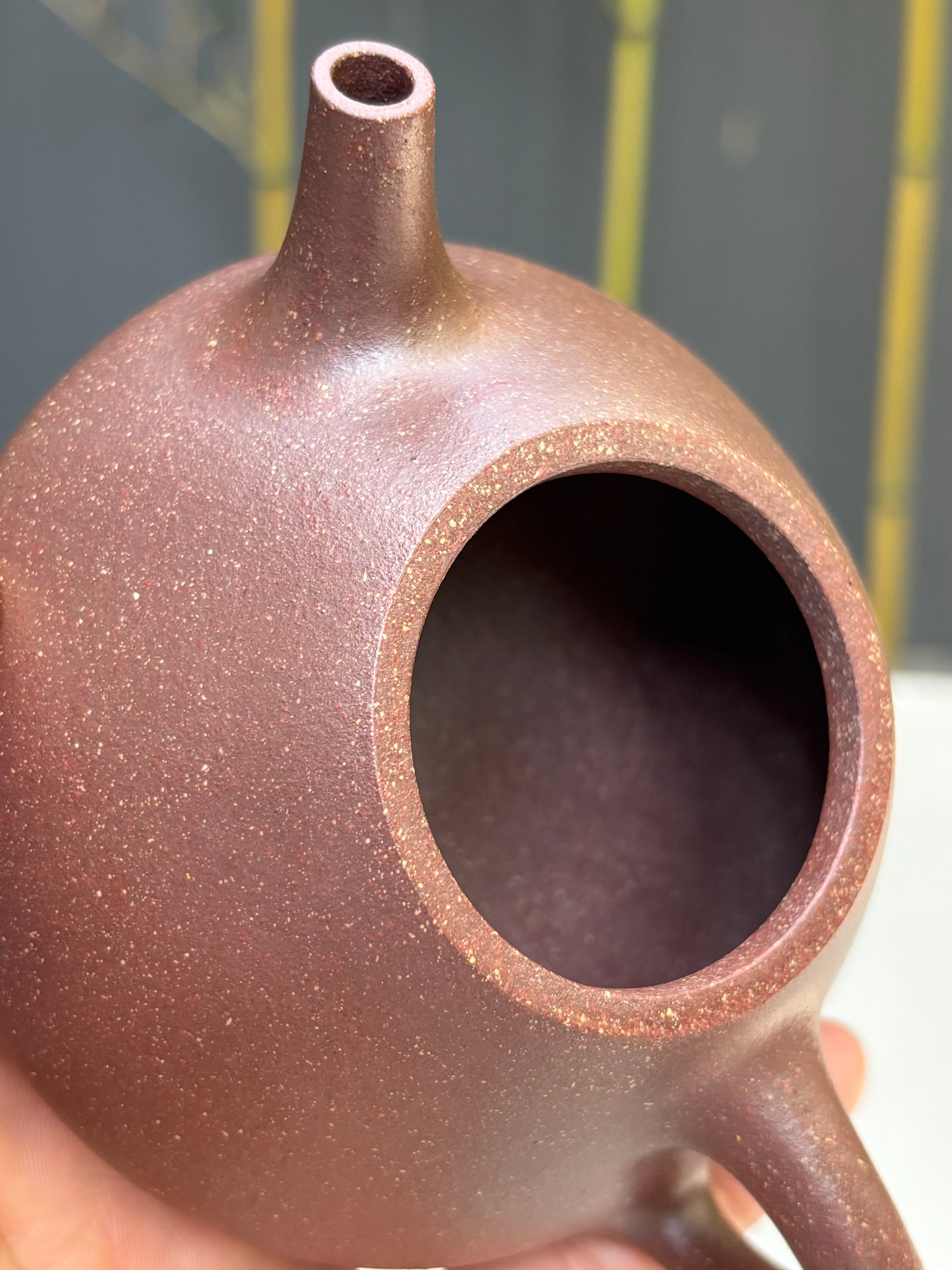 范泽锋高徒·邱爽紫砂潜力重器《子冶石瓢》是您礼藏皆宜的高端艺术品👍  ——原矿优质紫玉金砂·220cc