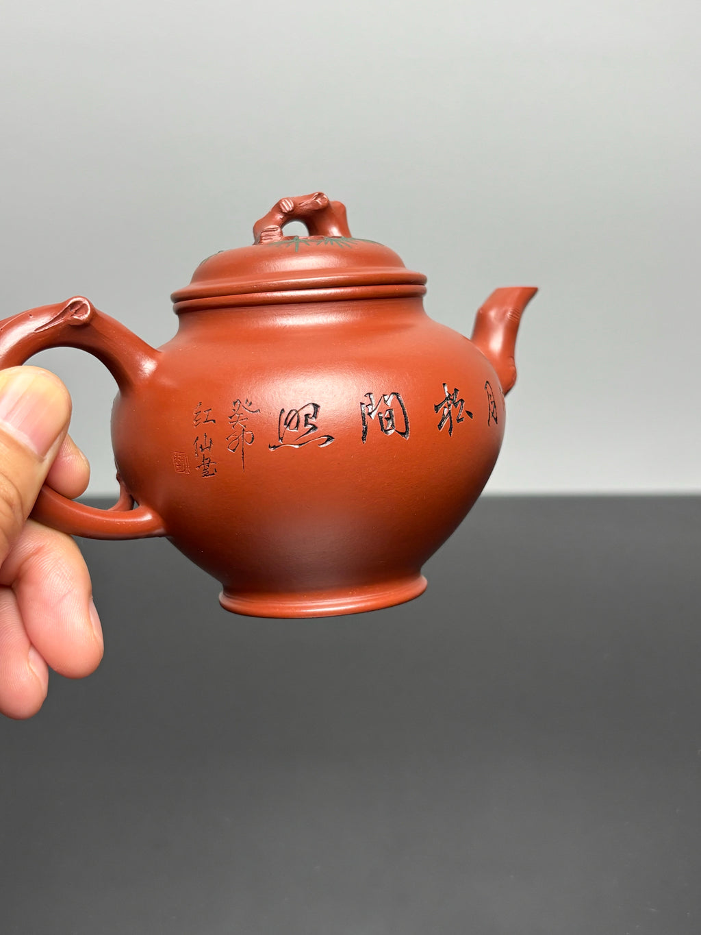 范泽锋高徒·邱爽紫砂潜力重器《松报春壶》是您礼藏皆宜的高端艺术品👍  ——原矿优质朱泥·200cc
