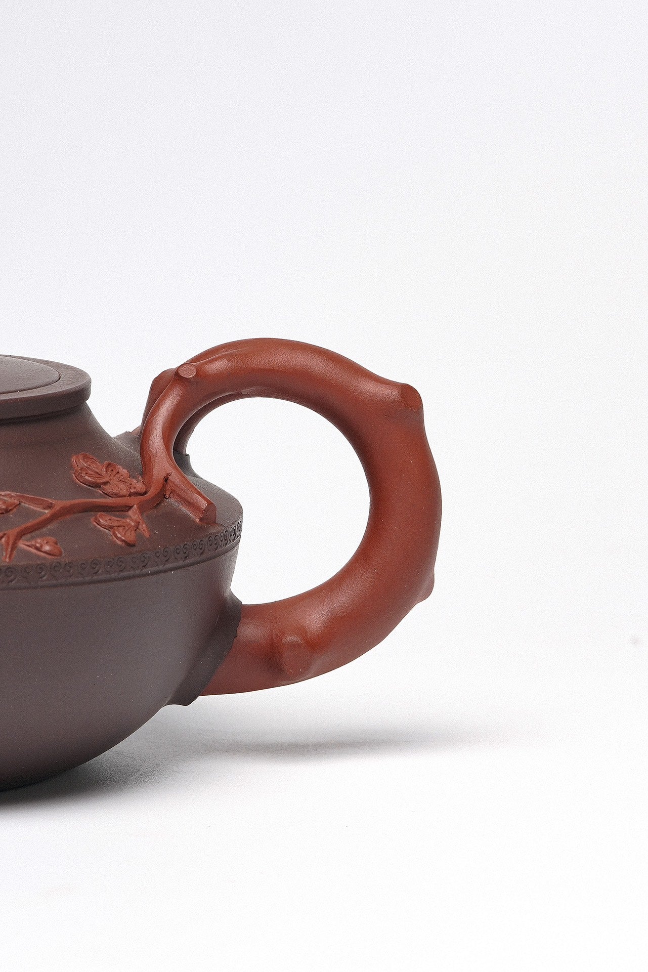 周建春大师扛鼎之作《岁寒三友壶》是收藏与礼赠皆宜的高端艺术品——原矿优质老紫泥双拼·400cc