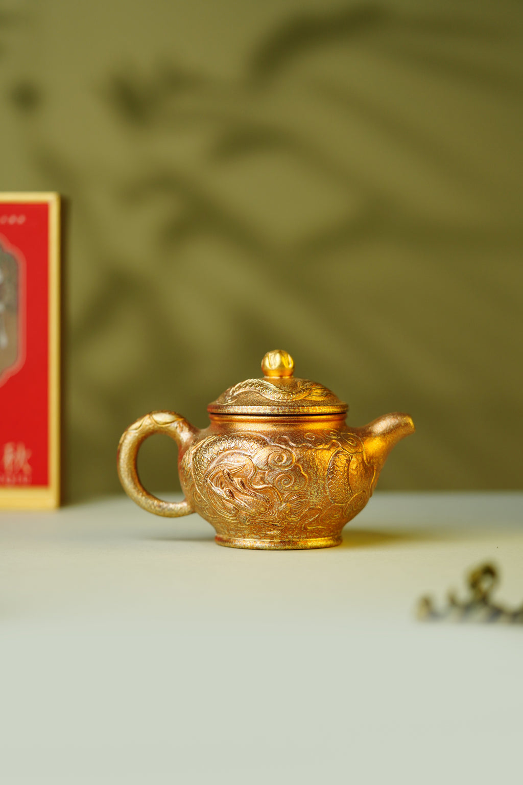 紫砂与雕塑融合艺术重器【双龙戏珠壶】——原矿优质紫茄泥·240cc ——原创紫砂艺术家·朱红景