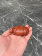 超级紫砂小南瓜壶（双色款）·70CC精品把玩器，内推球孔 手工制作·高端茶客必备 小草书文气十足