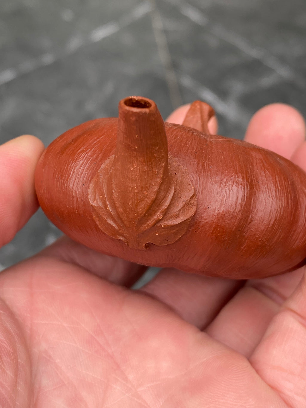 超级紫砂小南瓜壶（双色款）·70CC精品把玩器，内推球孔 手工制作·高端茶客必备 小草书文气十足