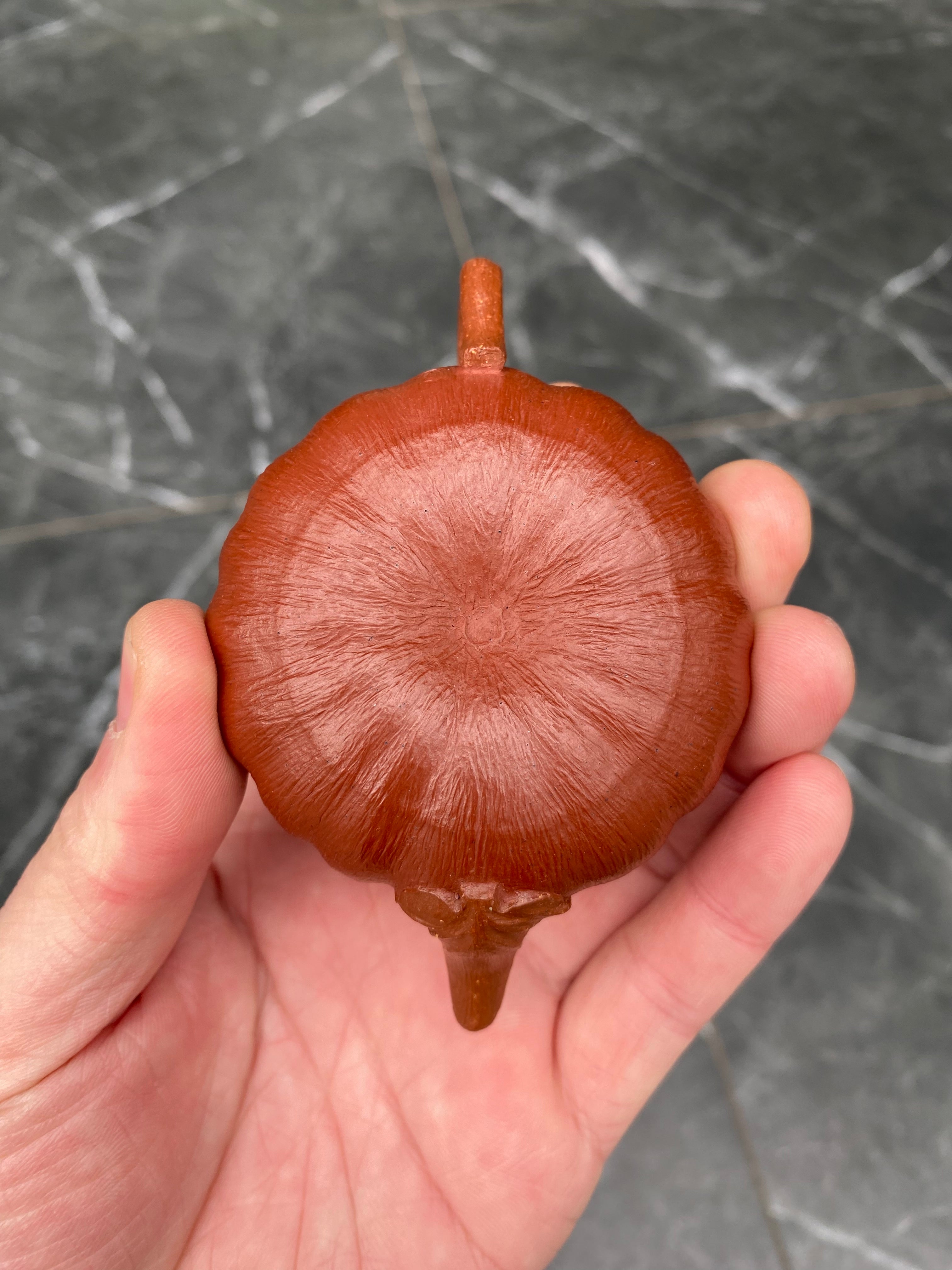超级紫砂小南瓜壶（双色款）·70CC精品把玩器，内推球孔 手工制作·高端茶客必备 小草书文气十足