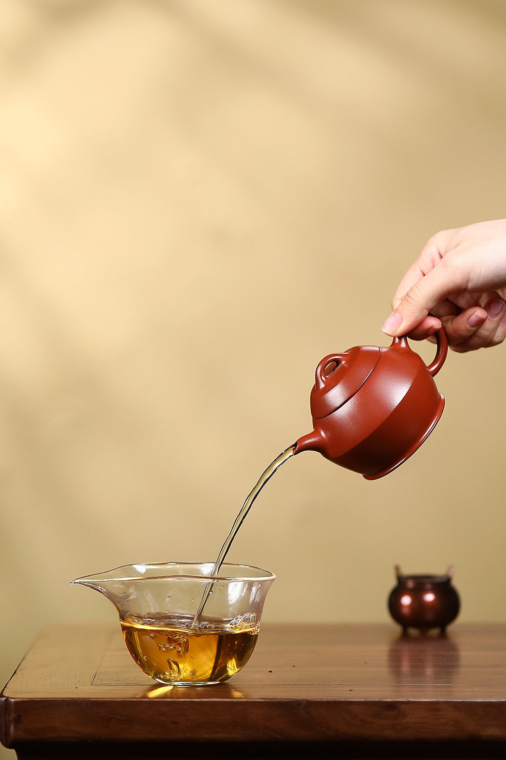 原矿紫砂好料好工好造型《汉瓦壶》精品佳作！ ——原矿优质大红袍·150cc ——实力派陶艺家·杜鹃
