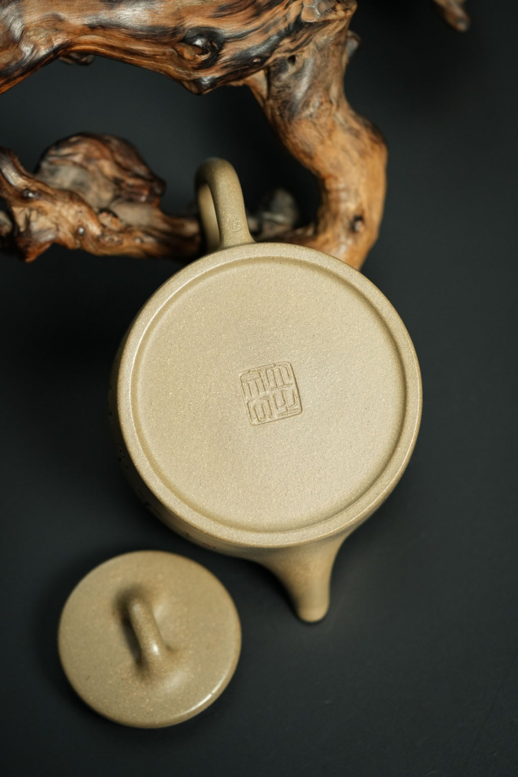 储立之大师传世典藏重器《镜瓦壶》——原矿优质 青段·350cc ——江苏省工艺美术大师·储立之 之作