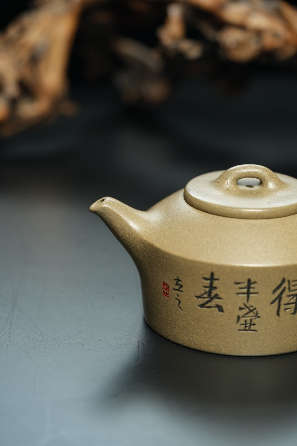 储立之大师传世典藏重器《镜瓦壶》——原矿优质 青段·350cc ——江苏省工艺美术大师·储立之 之作