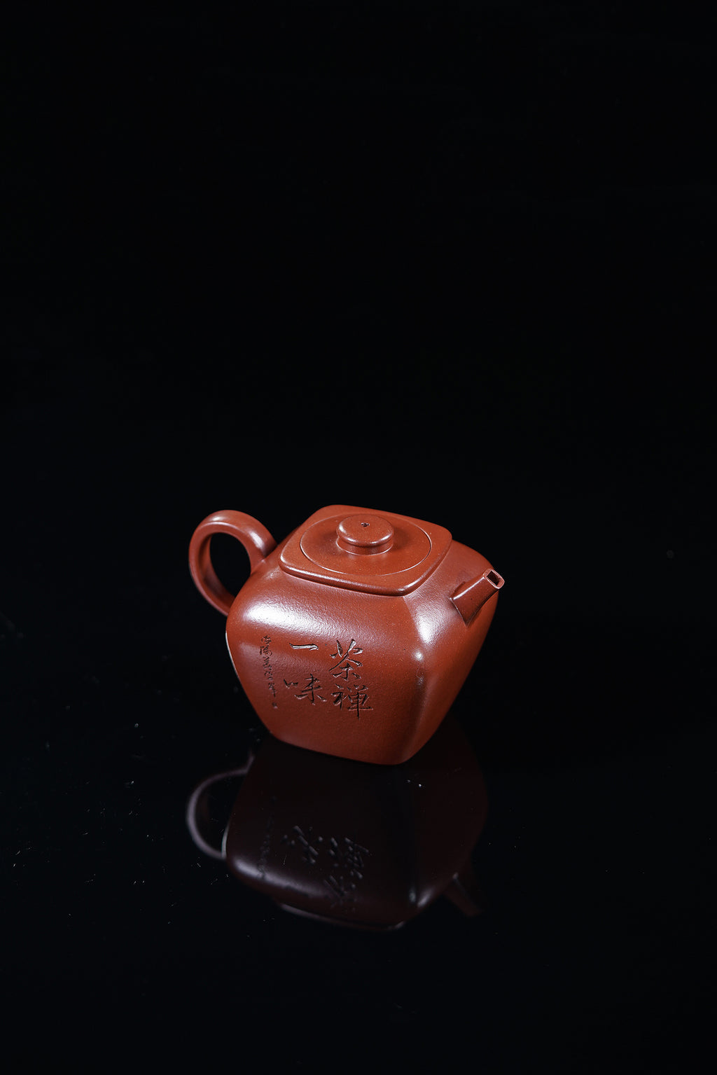 紫砂界彩刻山水第一人·李峰巅峰臻品《巨轮珠壶》——原矿优质底槽清·160cc ——著名紫砂彩刻艺术家·李峰亲工