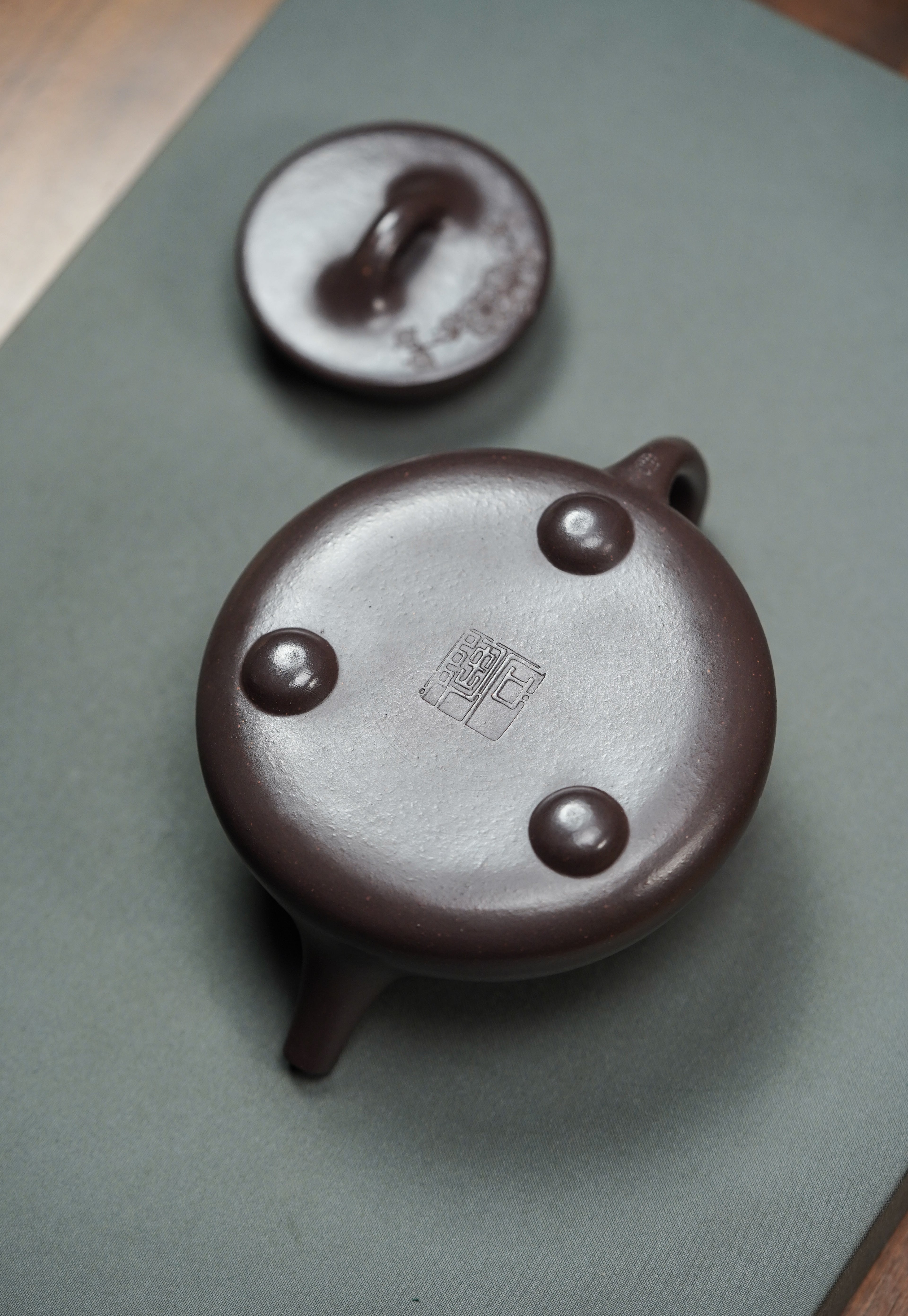 中国紫砂界当代梅王·朱炳浩(石陶）本工巅峰臻品《平盖石瓢》——原矿优质老紫泥·230cc