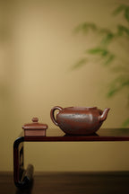 陈宏林大师传世巅峰臻品【无垢壶】业界标杆· ——原矿优质底槽清·190cc ——紫砂山水陶刻天花板·陈宏林亲工