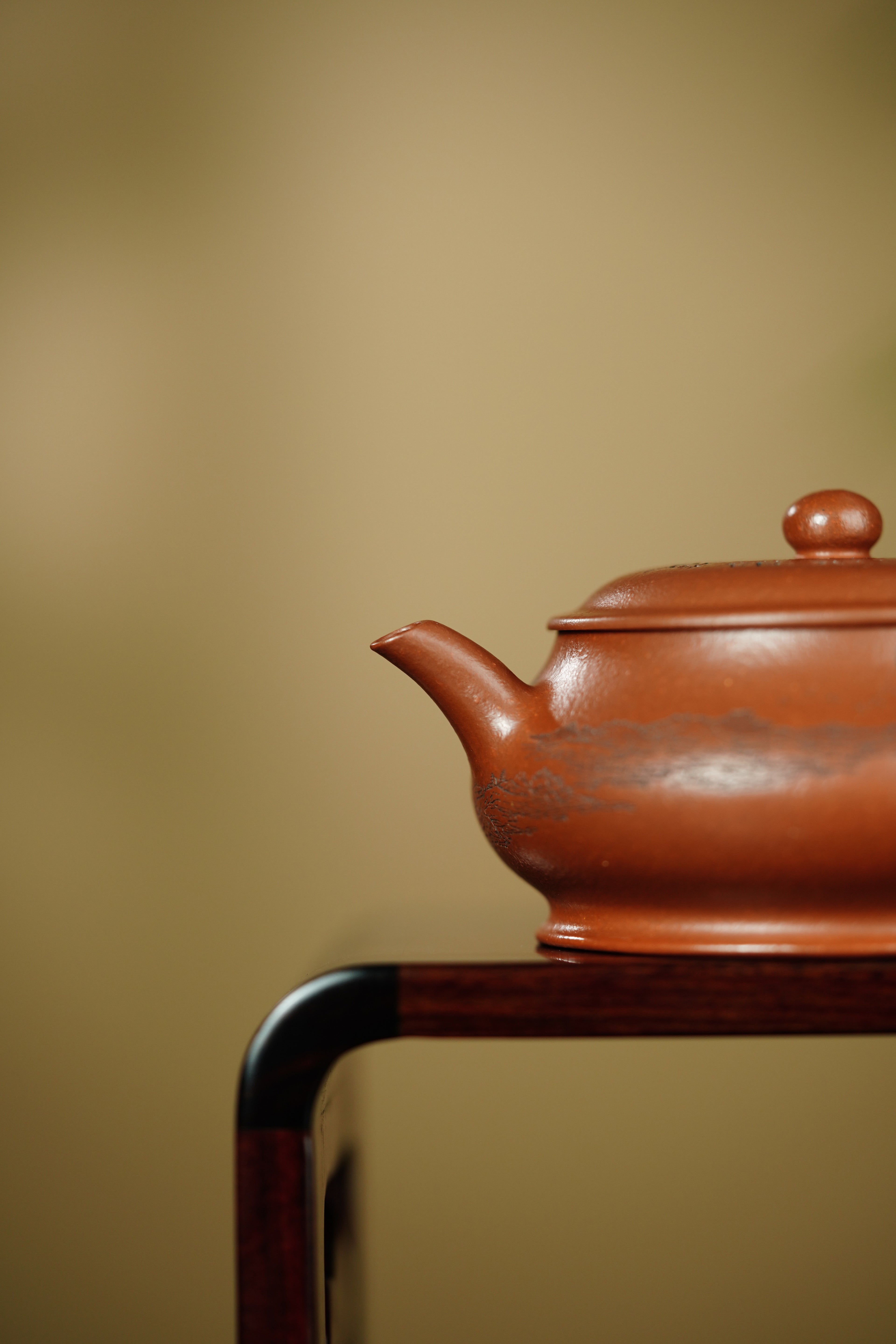 陈宏林大师传世巅峰臻品【明炉壶】业界标杆·——原矿优质底槽清·180cc ——紫砂山水陶刻天花板·陈宏林亲工