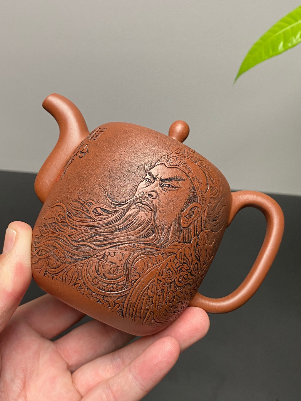 杨喜雨大师顶流臻品《滴泉壶》形神兼备·礼藏双宜·传世重器！  ——原矿优质底槽清·350cc ——紫砂刻绘全能艺术名家·杨喜雨 亲工