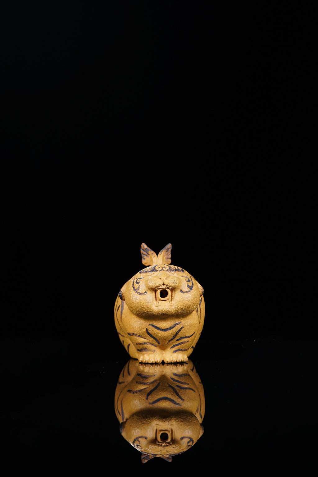 《如虎添翼》 ——原矿黄金段泥·130cc ——实力派陶艺家·王丰
