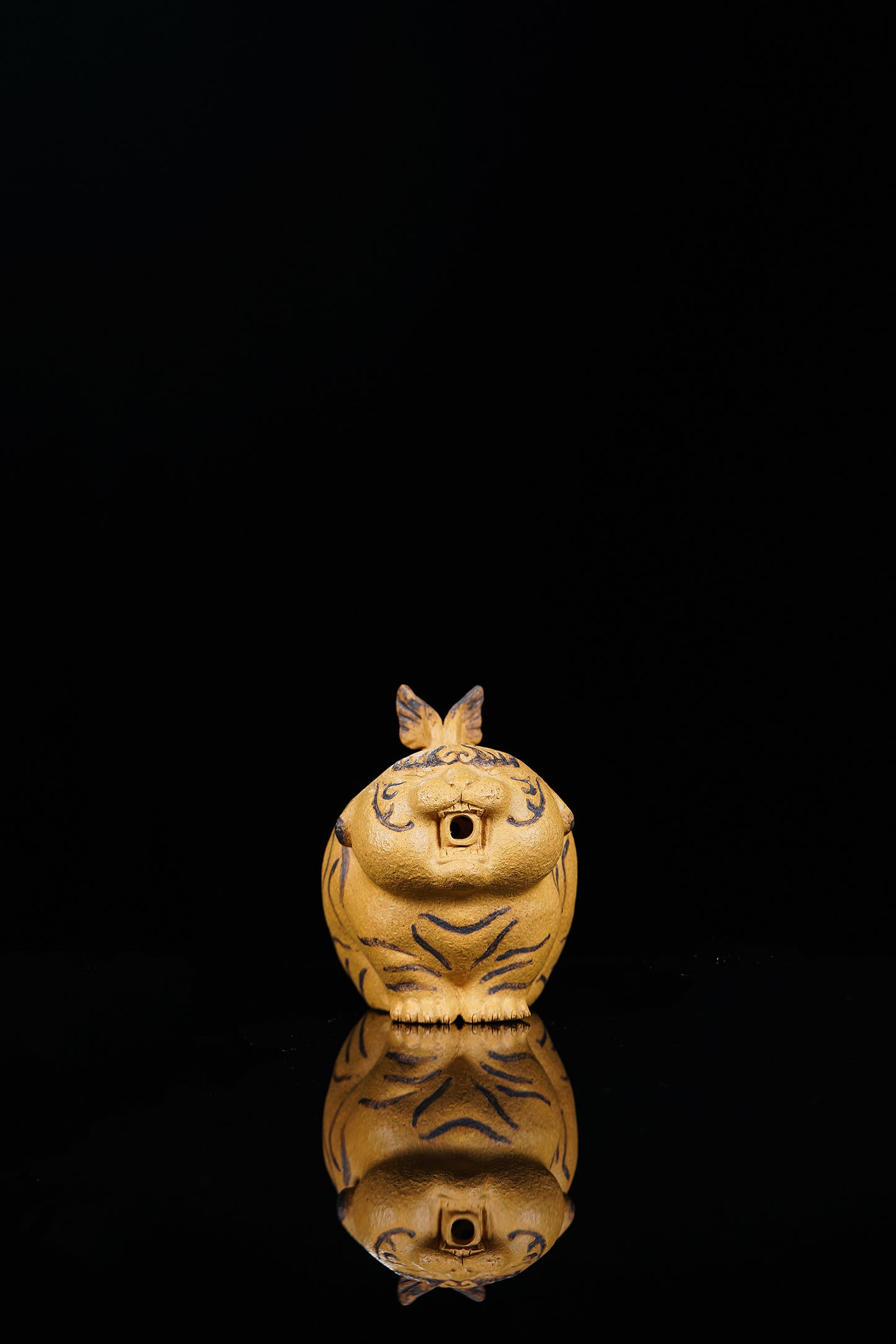 《如虎添翼》 ——原矿黄金段泥·130cc ——实力派陶艺家·王丰