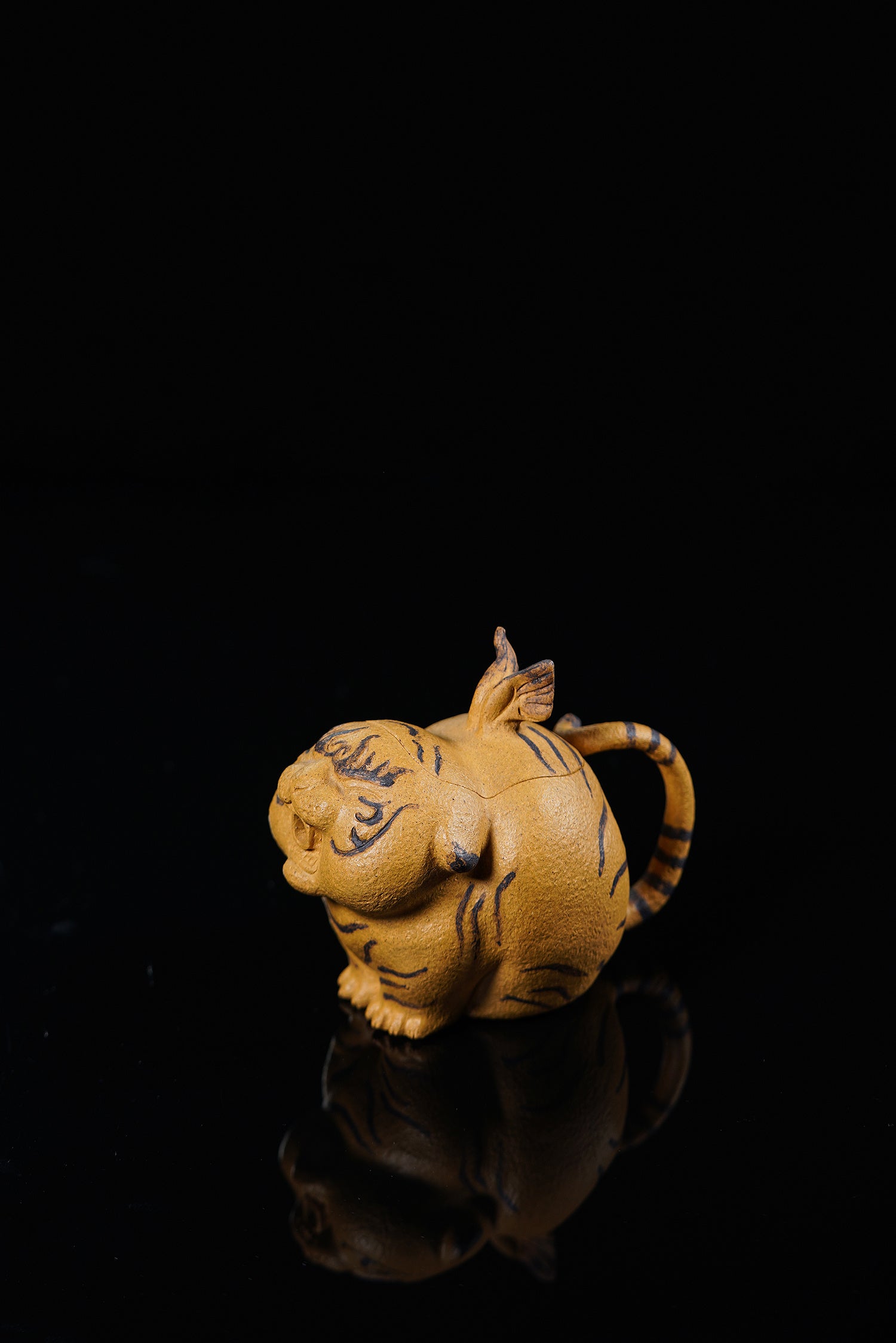 《如虎添翼》 ——原矿黄金段泥·130cc ——实力派陶艺家·王丰