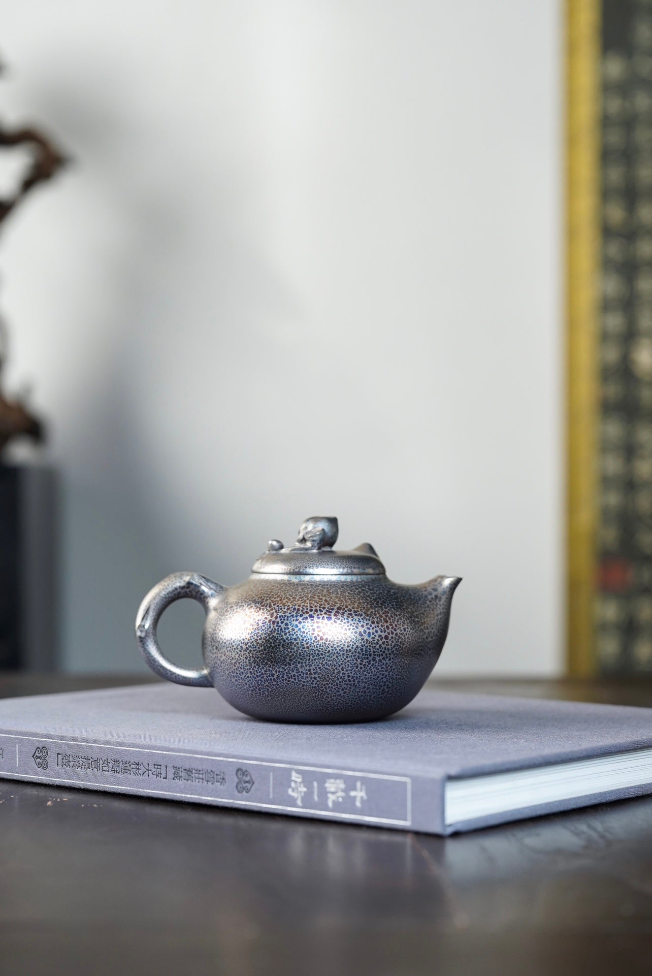 紫砂特色紫金贝壳烧《寿桃壶》精品收藏重器！  ——原矿优质老紫泥，350cc ——著名紫砂艺术家·周满星