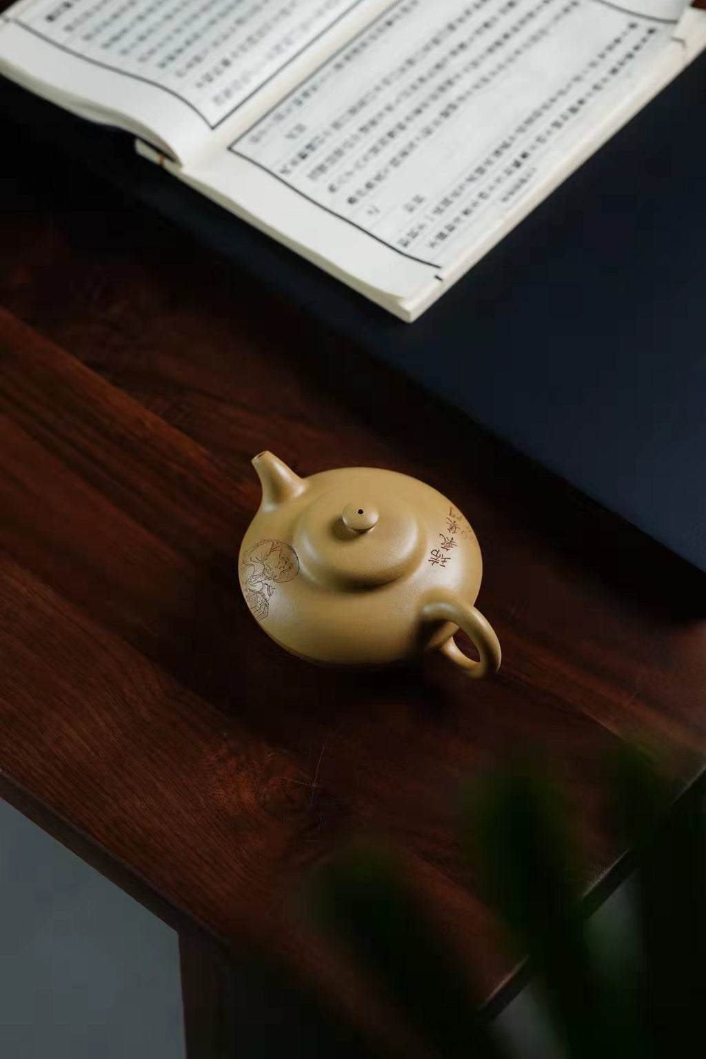 省大师吴培林高徒·王雅丽制【合欢壶】世家传承·——泥料：原矿优质段泥·150cc