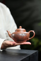 范泽锋高徒·邱爽紫砂潜力重器《笑樱壶》是您礼藏皆宜的高端艺术品👍  ——原矿优质龙骨金砂·390cc