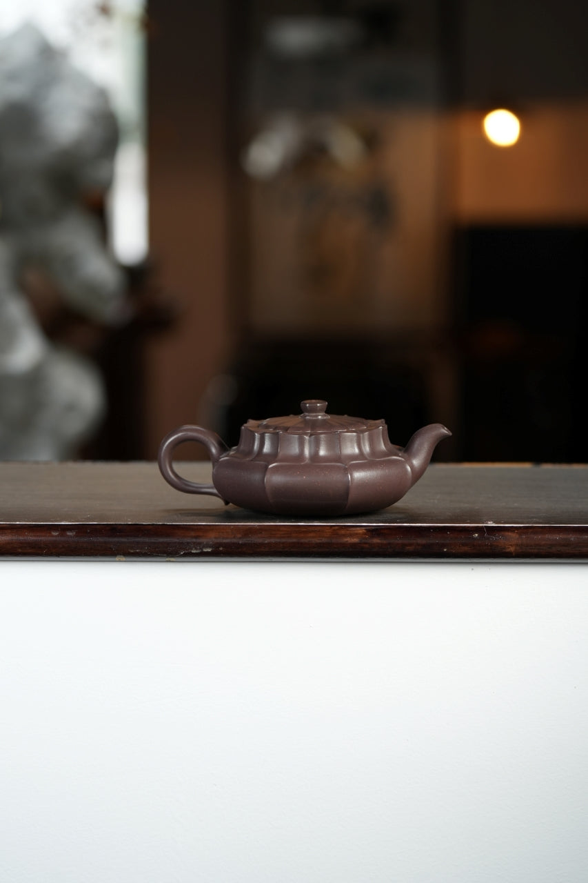 范大生嫡脉·江苏省大师范秀芳·紫砂臻品《八方闲菱壶》——原矿优质天青泥·300cc（入册款代表作）