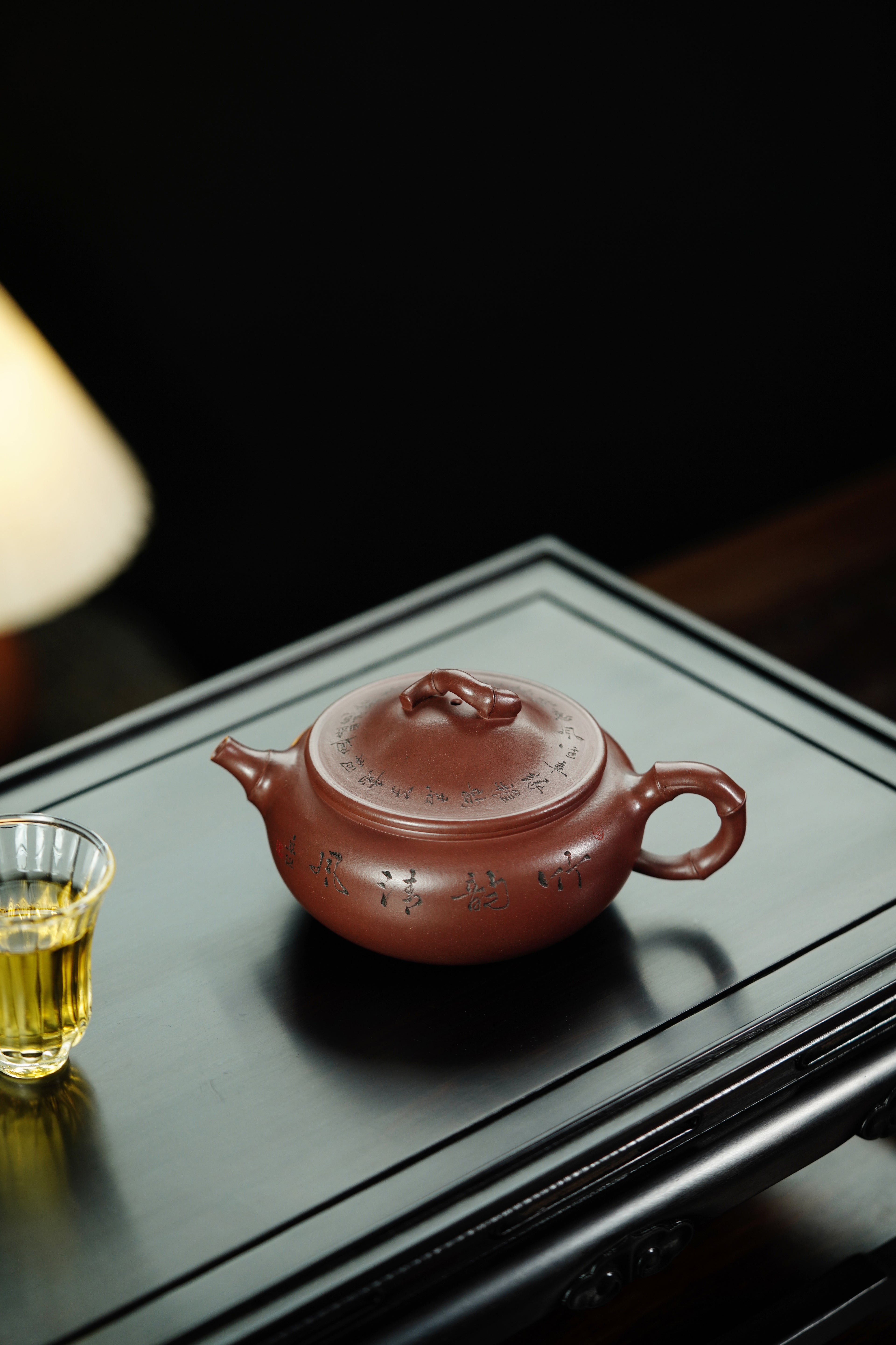 储立之大师传世典藏重器《潇湘竹影壶》是礼藏双宜首选的高端艺术品！  ——原矿优质龙血砂·300cc