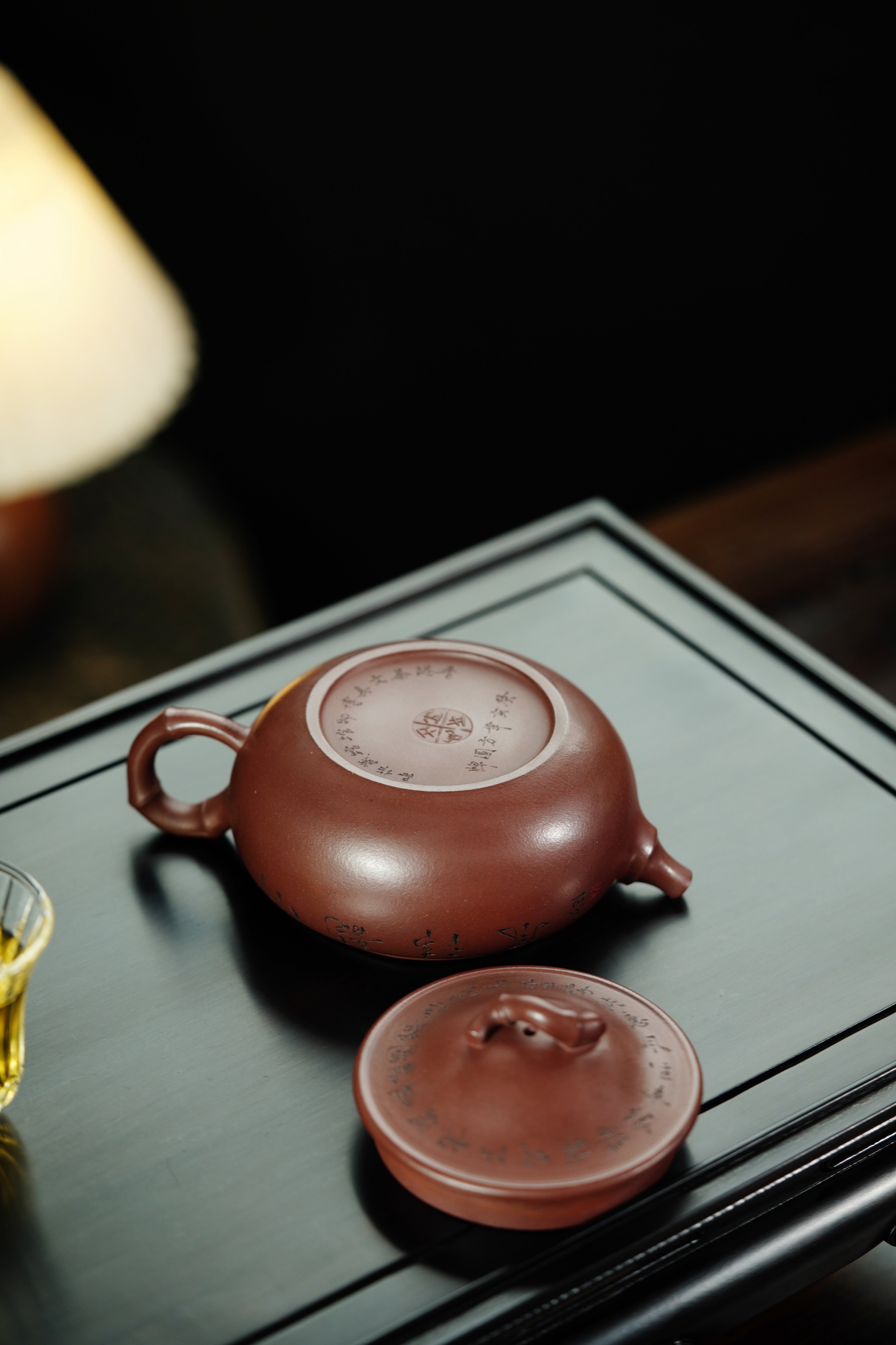 储立之大师传世典藏重器《潇湘竹影壶》是礼藏双宜首选的高端艺术品！  ——原矿优质龙血砂·300cc