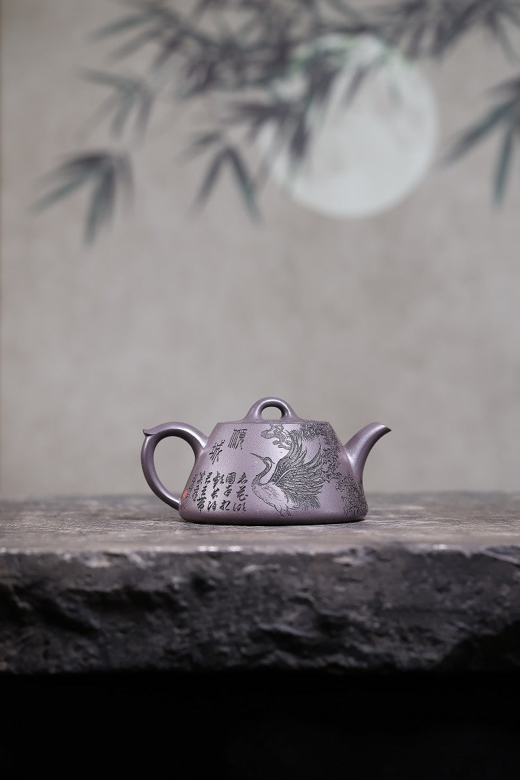 【储老师创作新品，精刻高货欣赏】 东盟紫砂行业领军人物新作【贵妃出浴】陶刻圣手—国礼艺术家(高级)（储国峰）矿天青泥  260cc