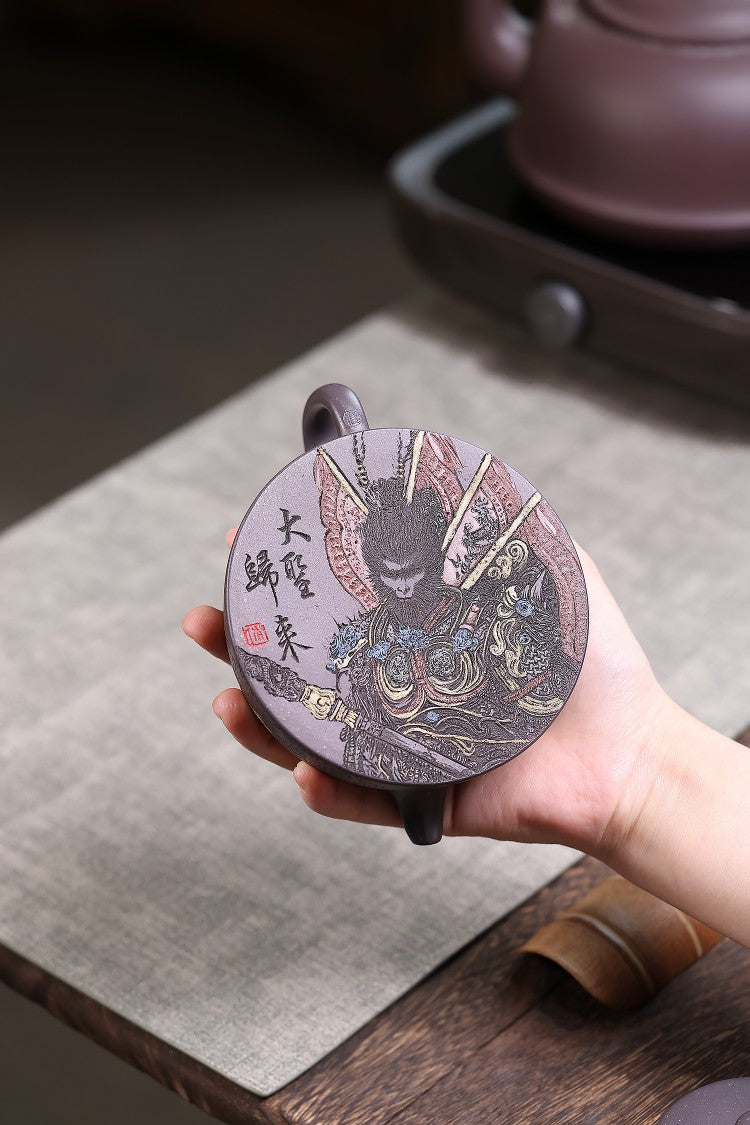 •新品•爆款•限定款• 东盟紫砂行业领军人物新作【大圣归来】🎉🎉🎉 _____陶刻圣手—国礼艺术家(高级)（储国峰）