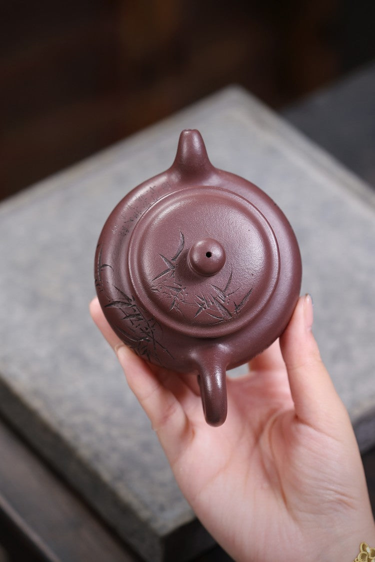 【仿古壶】_____陶刻圣手—国礼艺术家(高级)（储国峰）_____东盟紫砂行业领军人物